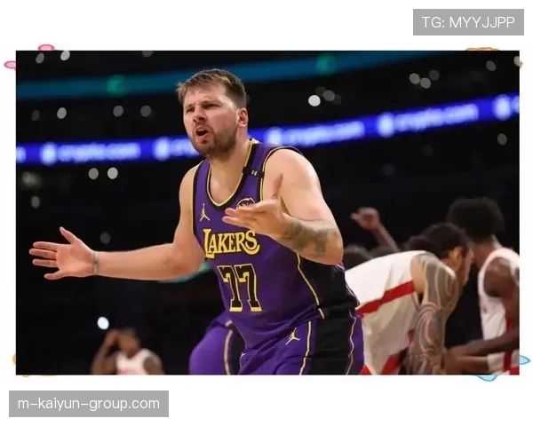 卢卡-东契奇赛季前4战合计得到165分，创湖人队史纪录，卢卡·东契奇身高臂展